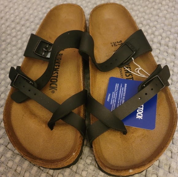 Birkenstock Shoes - Birkenstock Mayari Black/ BNWT